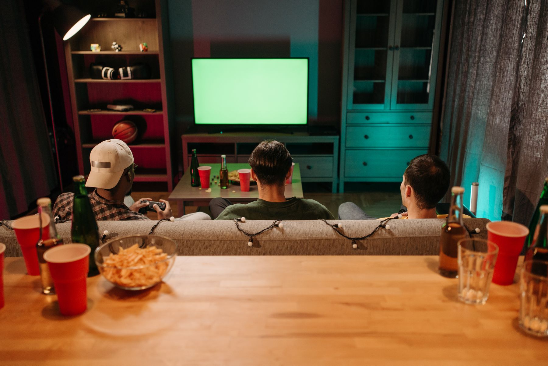 Hände und Gerät in einer realen Spielsituation